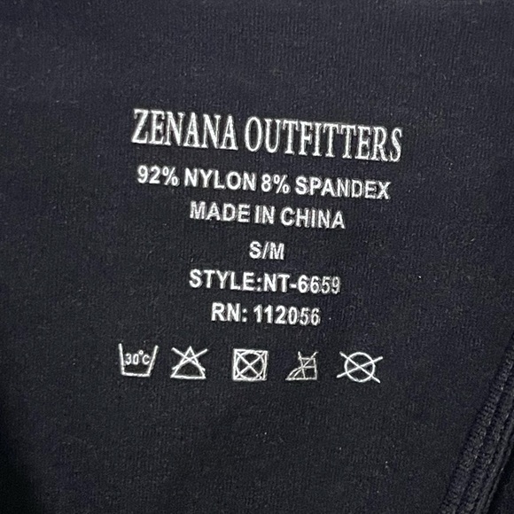 Zenana Outfitters Black Cross Strappy Wirefree Sports Bra Bralette Size S/M - Picture 4 of 4